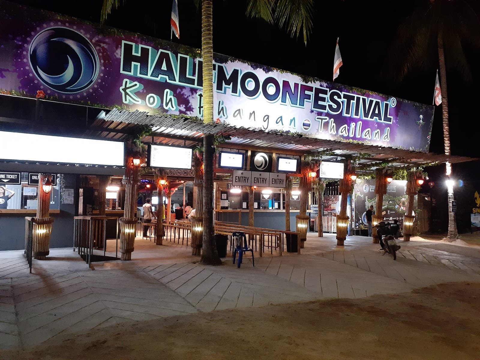 Half Moon Party - Image 5