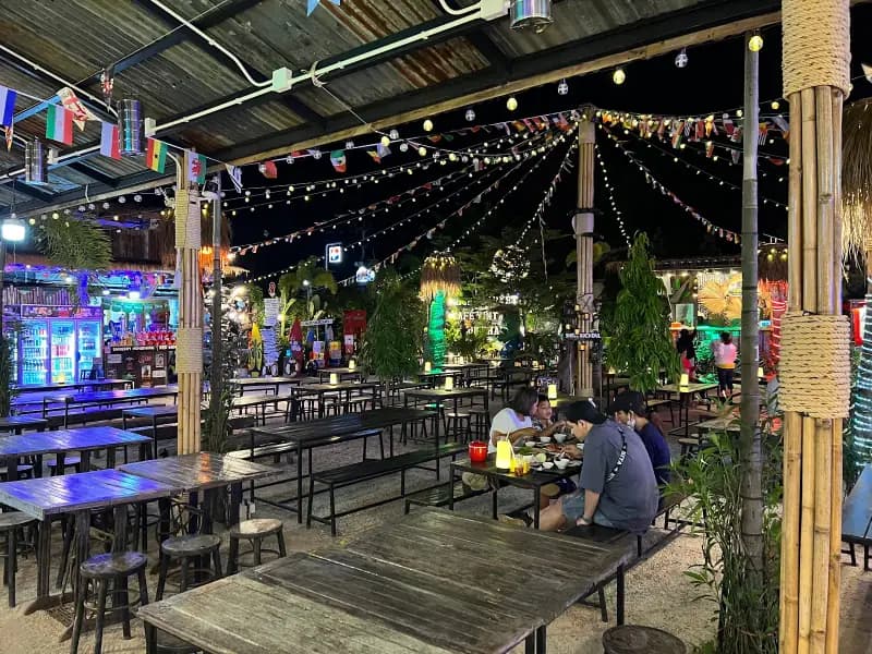 Night Market Cafe Vintage - Image 7