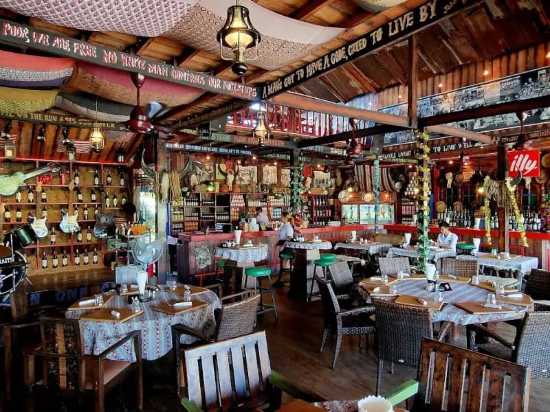 Outlaws Saloon - Image 1