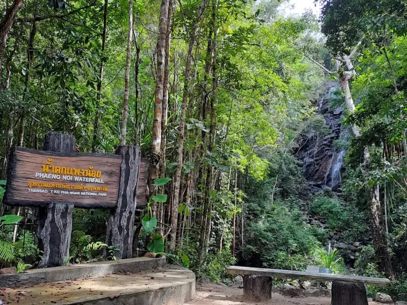 Phaeng Noi Waterfall