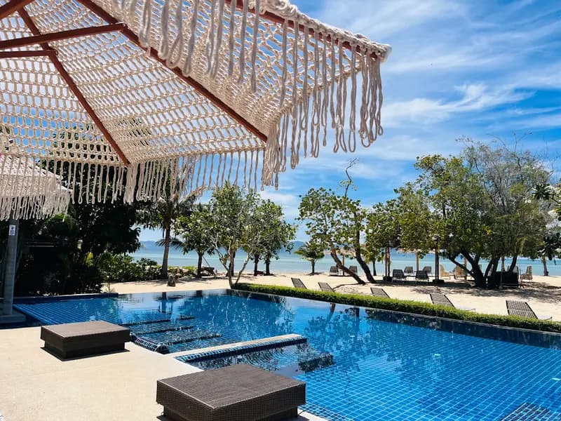 Sabaii Bay Resort - Image 9