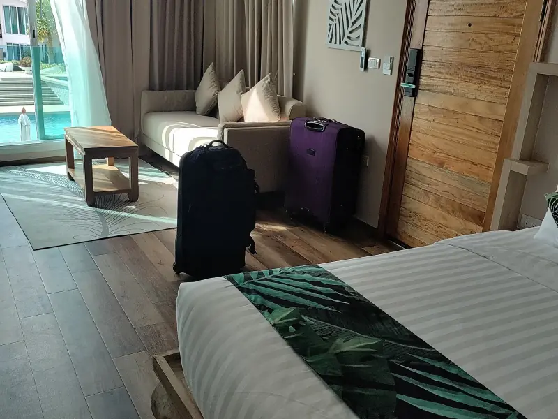 Vannee Golden Sands Beachfront Resort - Image 2