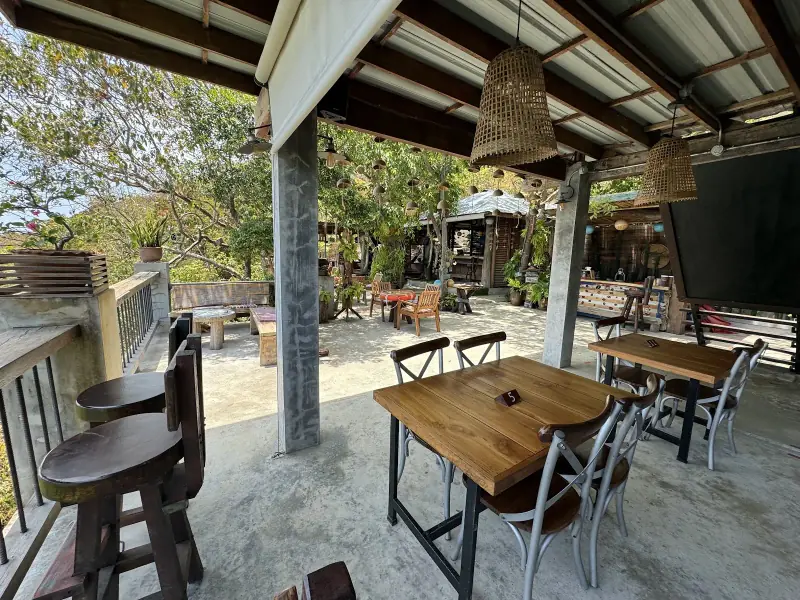 2c Bar - Image 1