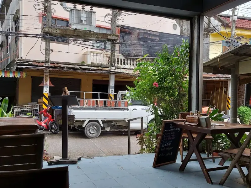 Aunties Restaurant - Image 1
