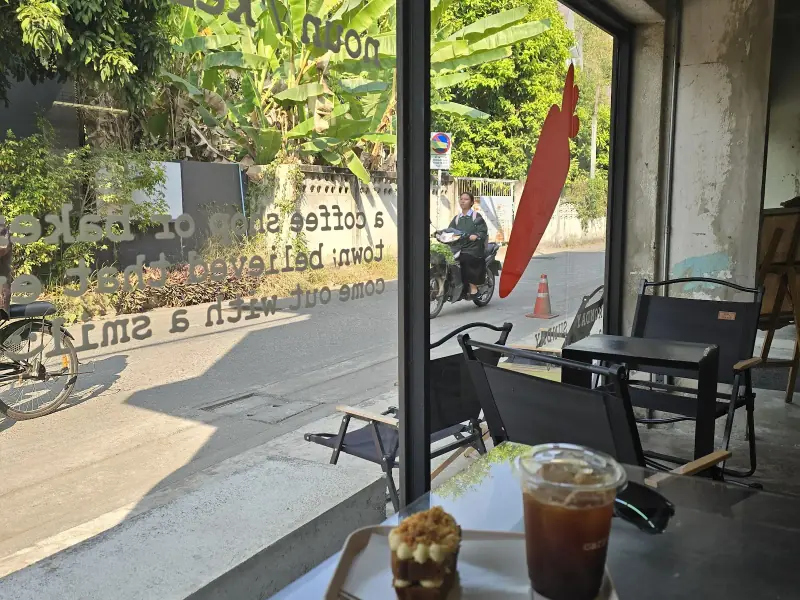 Carrot Cafe - Image 5