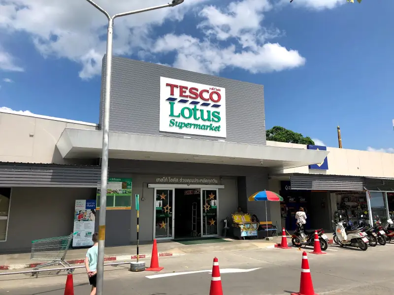 Lotus's - Image 1
